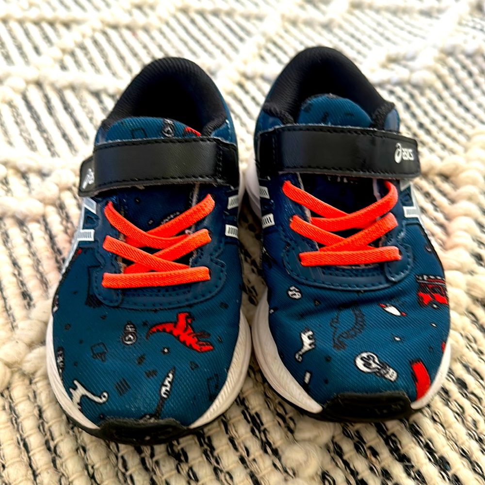 ASICS boys sneakers (size 10)